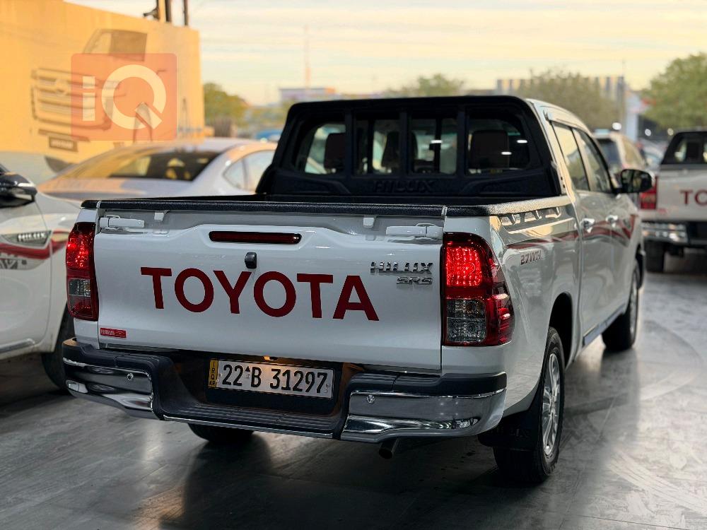 تويوتا هايلوكس